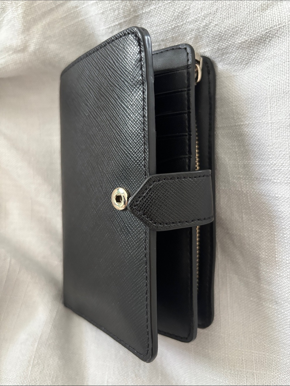 Kate Spade Black Staci Medium Compact Bifold Wallet Saffiano - Picture 2 of 8